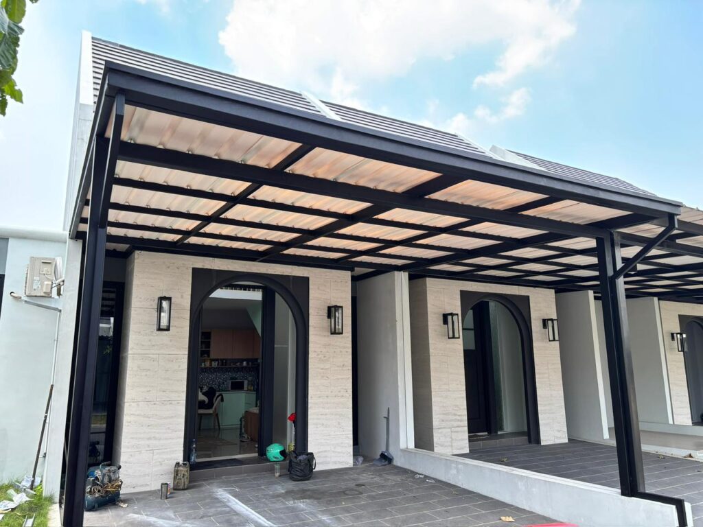 kanopi besi holo